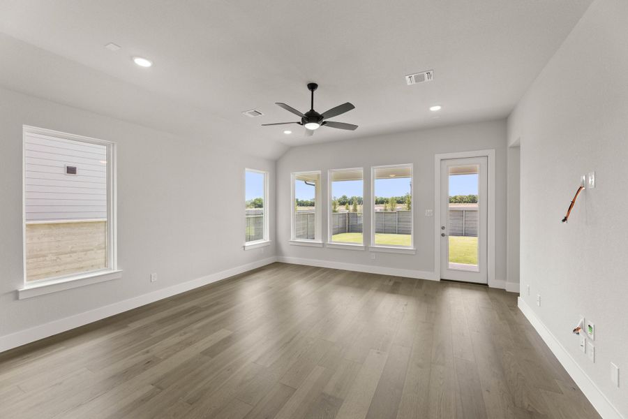 Representative unfurnished interior of a home built from the Aspen by Tri Pointe Homes in Treeline, Justin (Image 14).