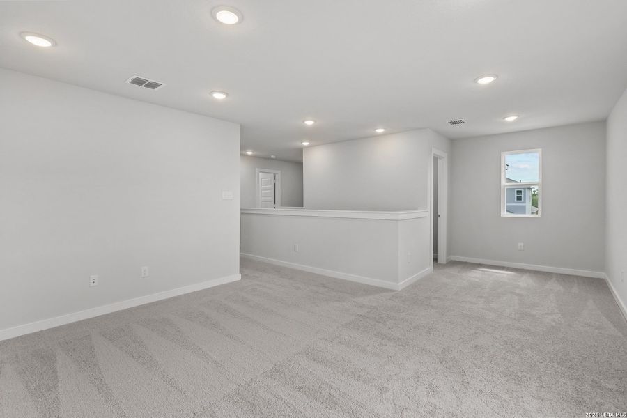 Spacious, unfurnished interior of a new home in Hacienda, San Antonio (Image 24). Spacious, unfurnished interior of a new home in Hacienda, San Antonio (Image 24).
