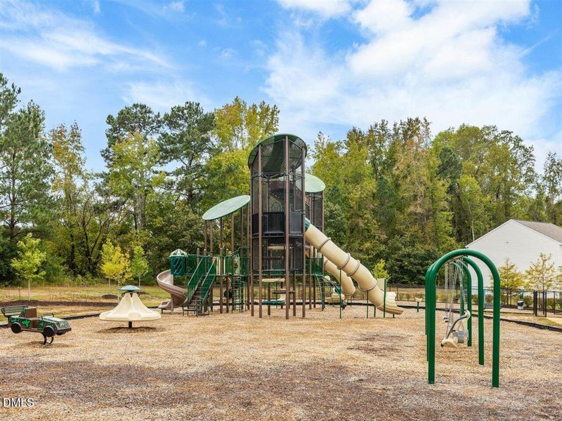 64-Playground Area at Atherstone