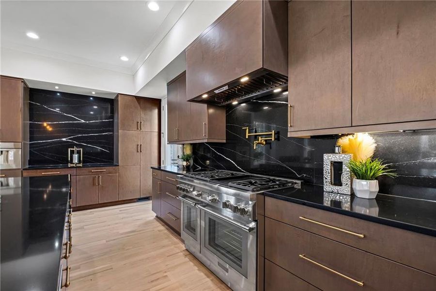 Image 34 of a home in .