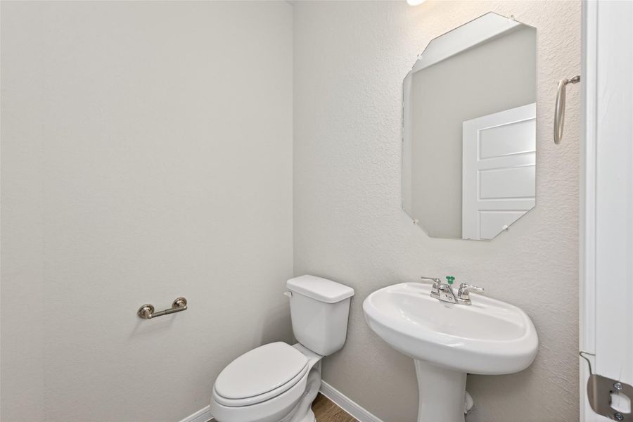 Furnished interior view inside a new home in Woodland Lakes, Huffman (Image 7).