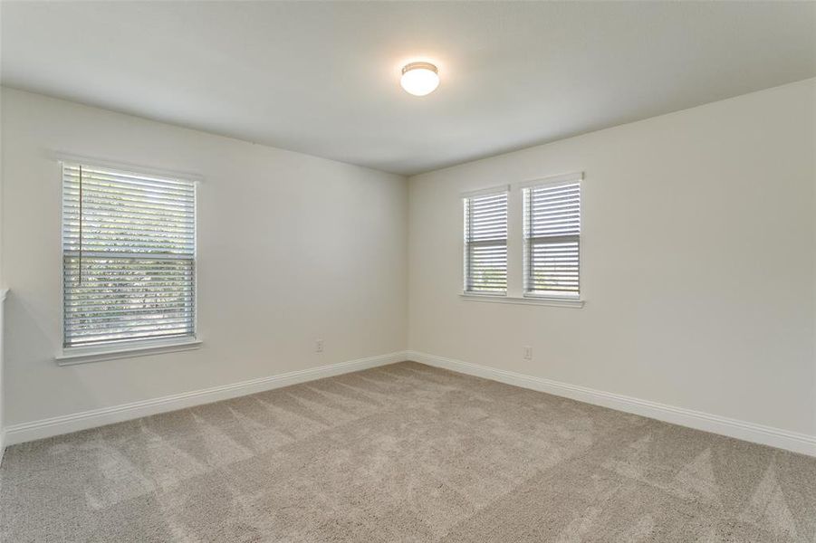 Spacious, unfurnished interior of a new home in The Preserve, Justin (Image 15).