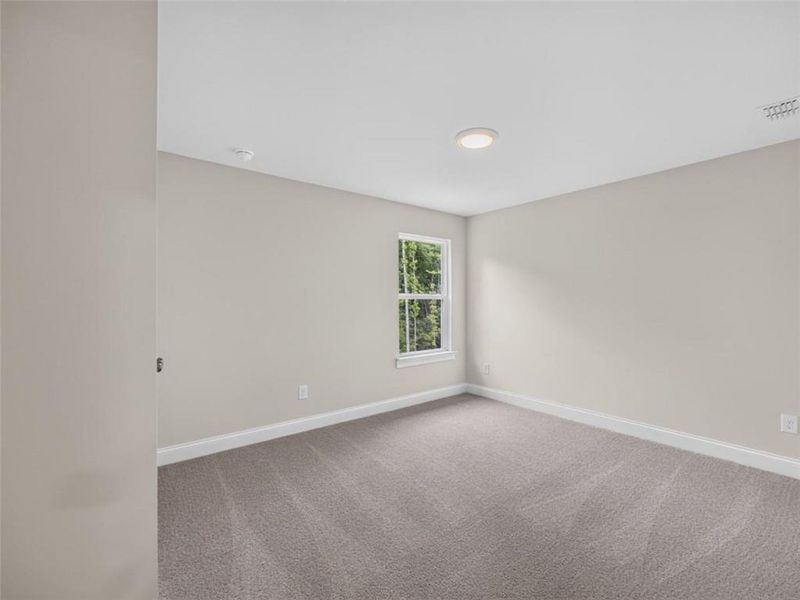 Spacious, unfurnished interior of a new home in , Dallas (Image 26).