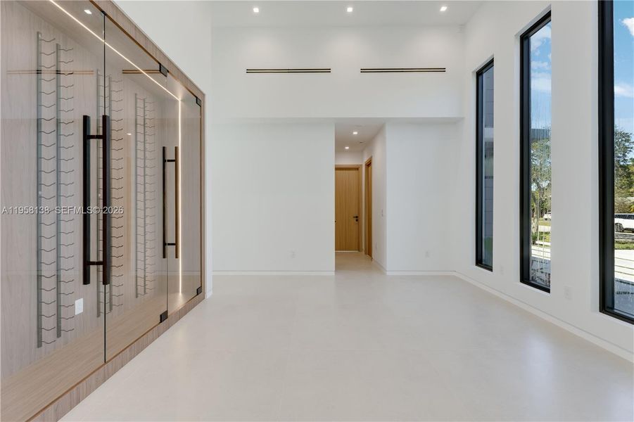 Spacious, unfurnished interior of a new home in , Miami (Image 21).