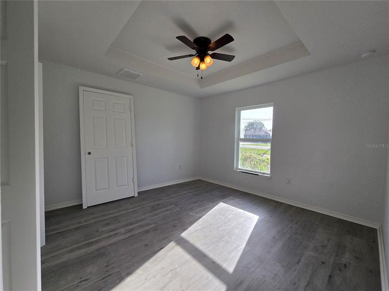 Spacious, unfurnished interior of a new home in , Ocala (Image 21).