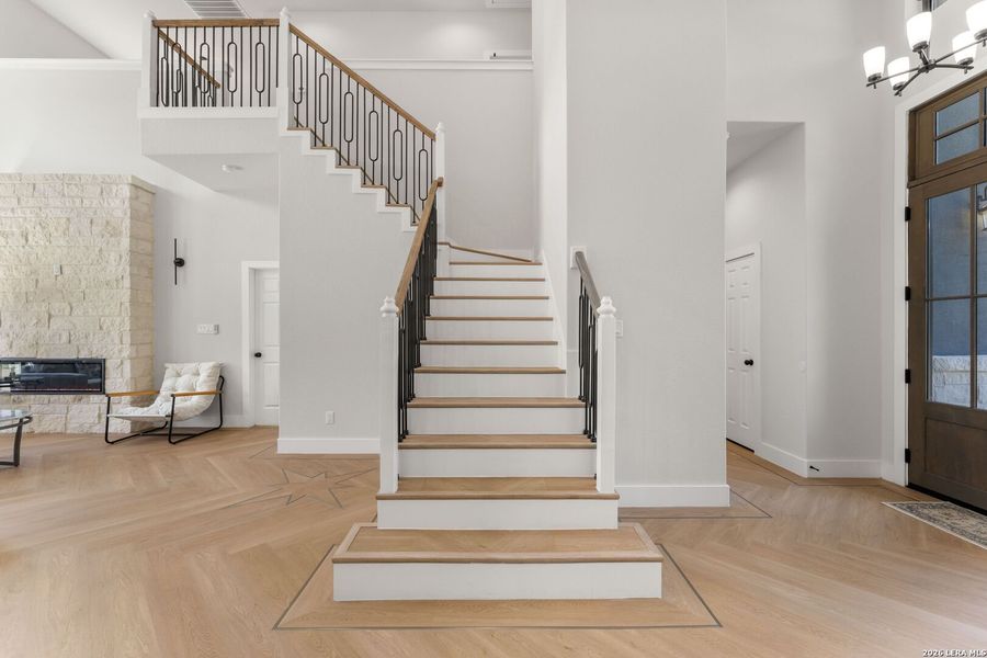 Spacious, unfurnished interior of a new home in , Selma (Image 27).