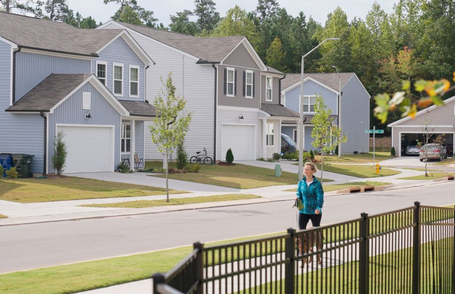 Image 17 of a home in Carpenter Falls.