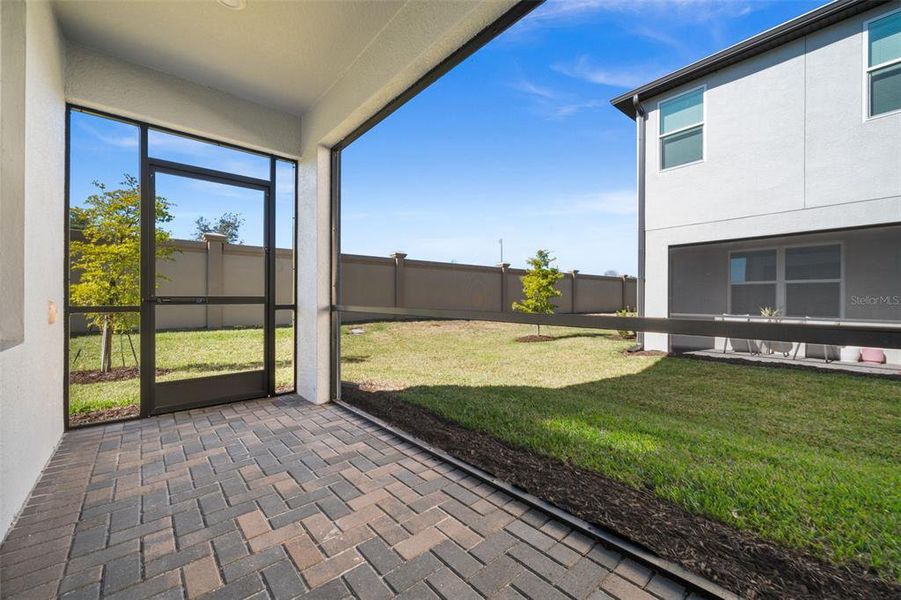 Exterior details and patio area of a home in , Palmetto (Image 4).
