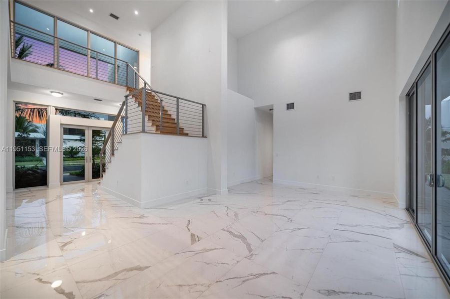 Spacious, unfurnished interior of a new home in , Weston (Image 19).