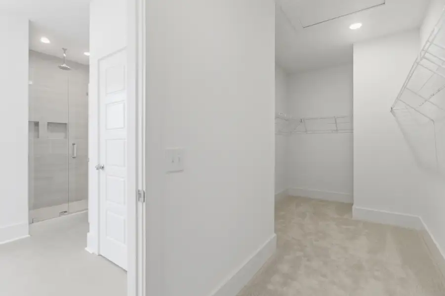 Spacious, unfurnished interior of a new home in Homecoming, Ravenel (Image 22).