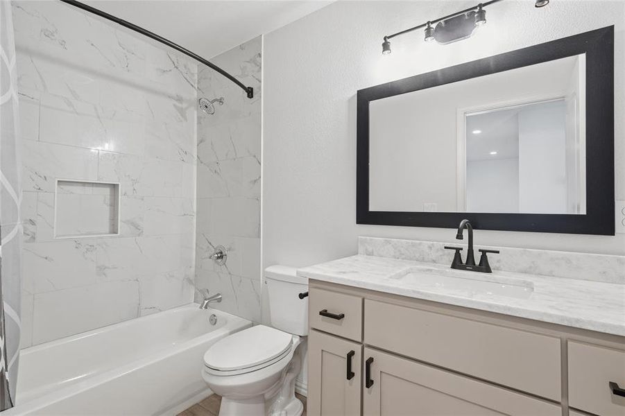 Furnished interior view inside a new home in , Waco (Image 33). Furnished interior view inside a new home in , Waco (Image 33).