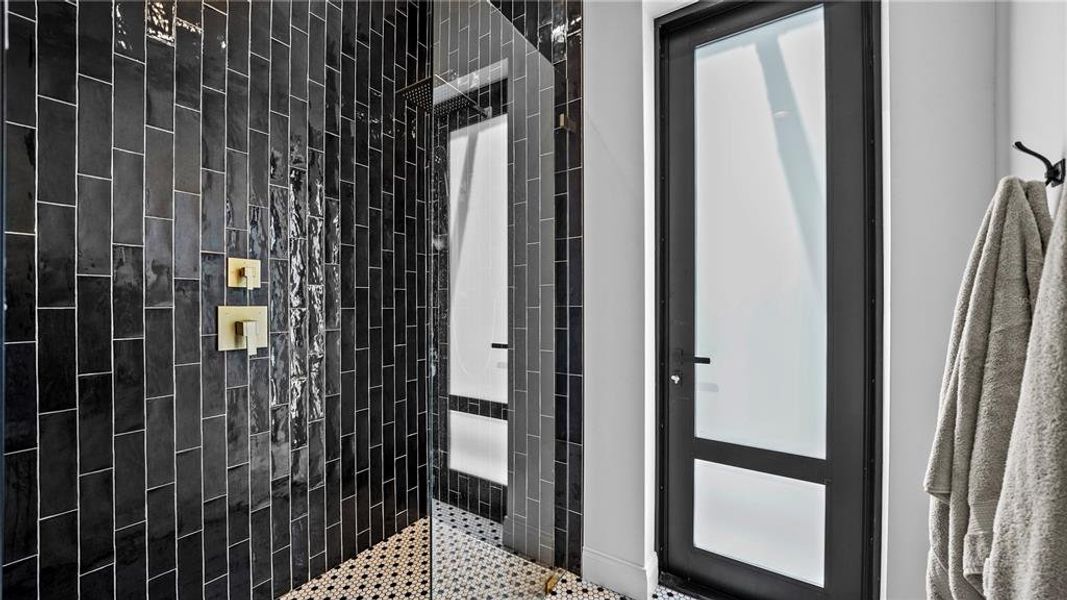 Close-up of interior finishes inside a home in , Port Charlotte (Image 65).