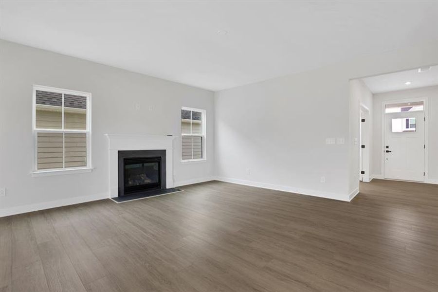 Spacious, unfurnished interior of a new home in Crystal Falls, Dawsonville (Image 22).