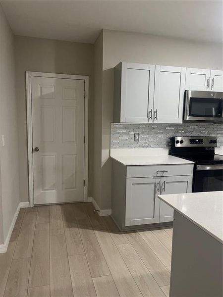 Furnished interior view inside a new home in Pasadena Point, Wesley Chapel (Image 5).