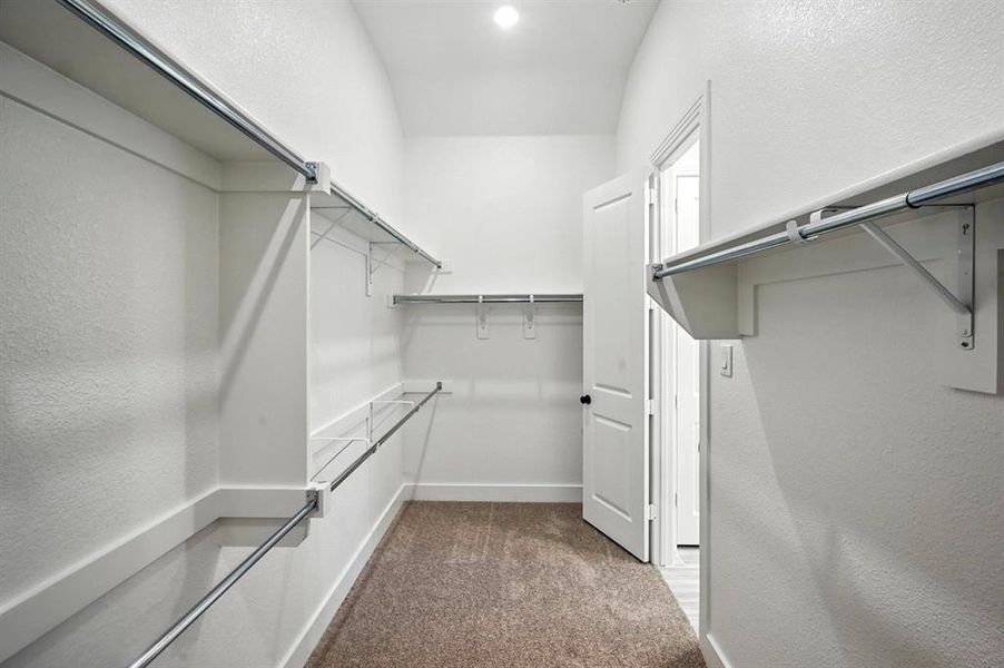 Spacious, unfurnished interior of a new home in Wellington: 50ft. lots, Haslet (Image 19).