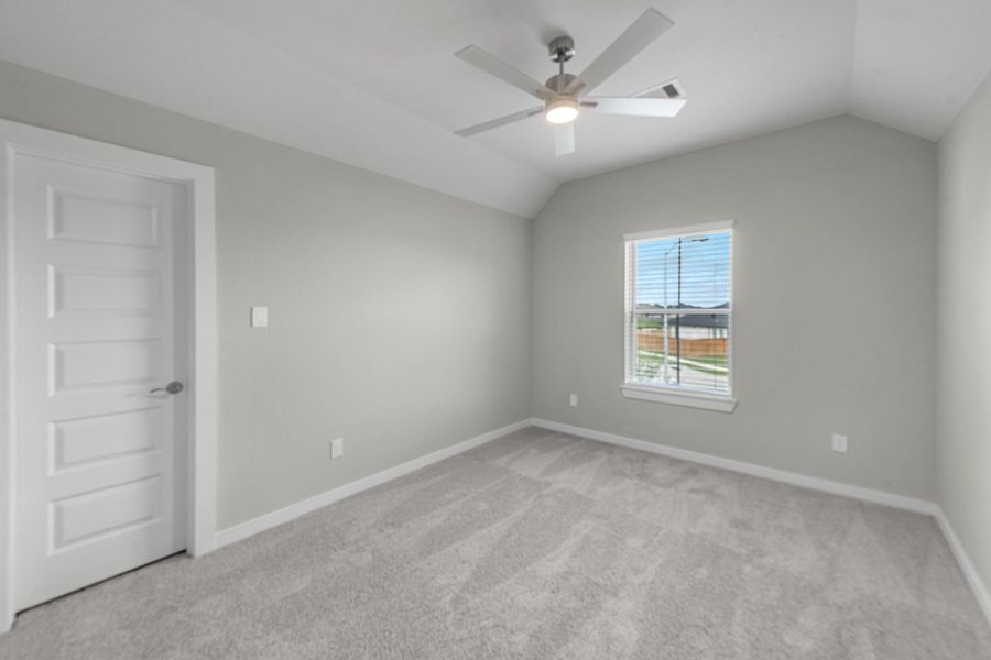 Spacious, unfurnished interior of a new home in Briarwood Crossing, Rosenberg (Image 26).
