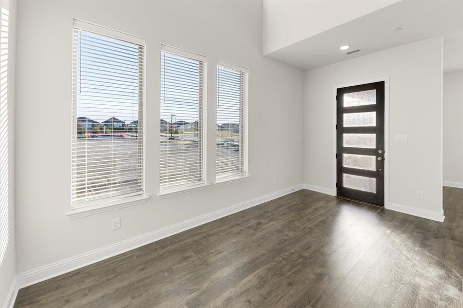 Larson @ 2520 Brunswick Way_Dining