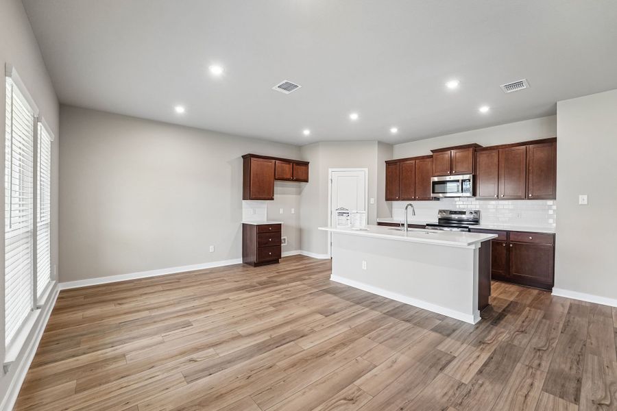 Furnished interior view inside a new home in Grove East, Temple (Image 3).
