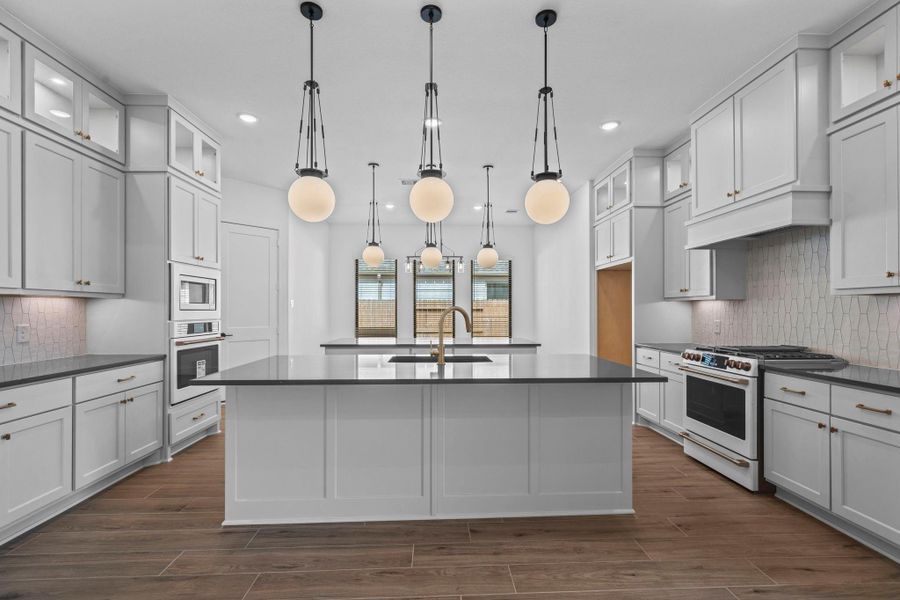 Furnished interior view inside a new home in Evergreen, Conroe (Image 4). Furnished interior view inside a new home in Evergreen, Conroe (Image 4).