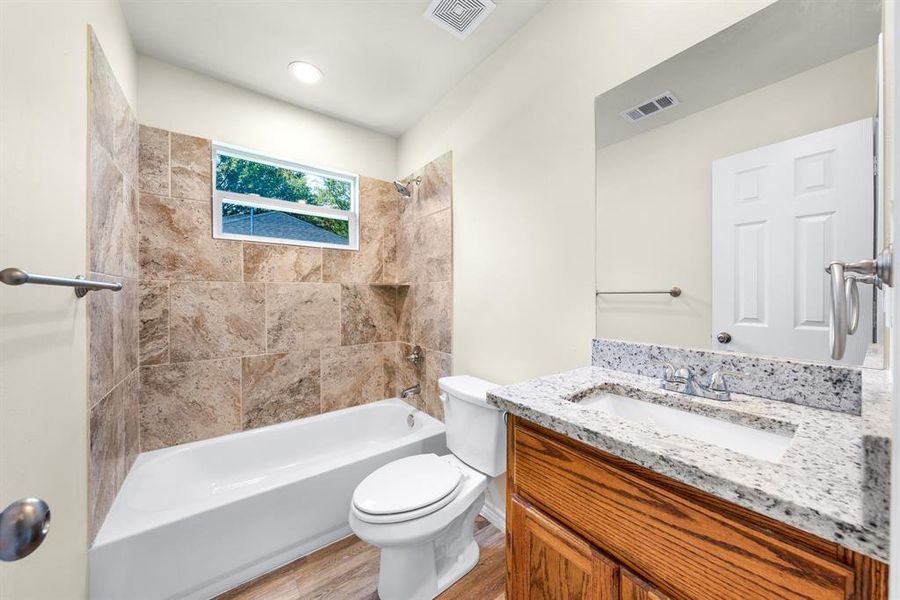 Furnished interior view inside a new home in , West Tawakoni (Image 5). Furnished interior view inside a new home in , West Tawakoni (Image 5).