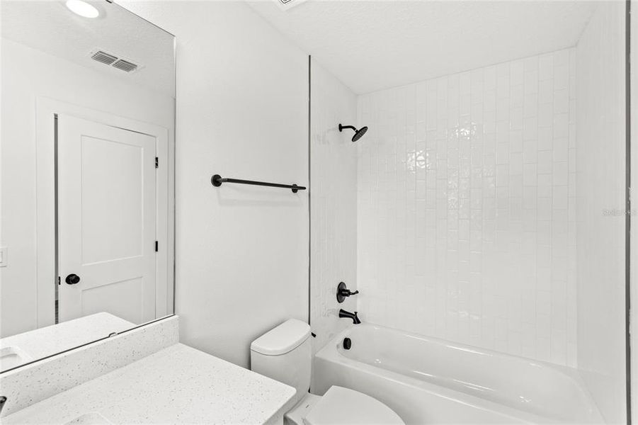 Furnished interior view inside a new home in , Winter Garden (Image 9).