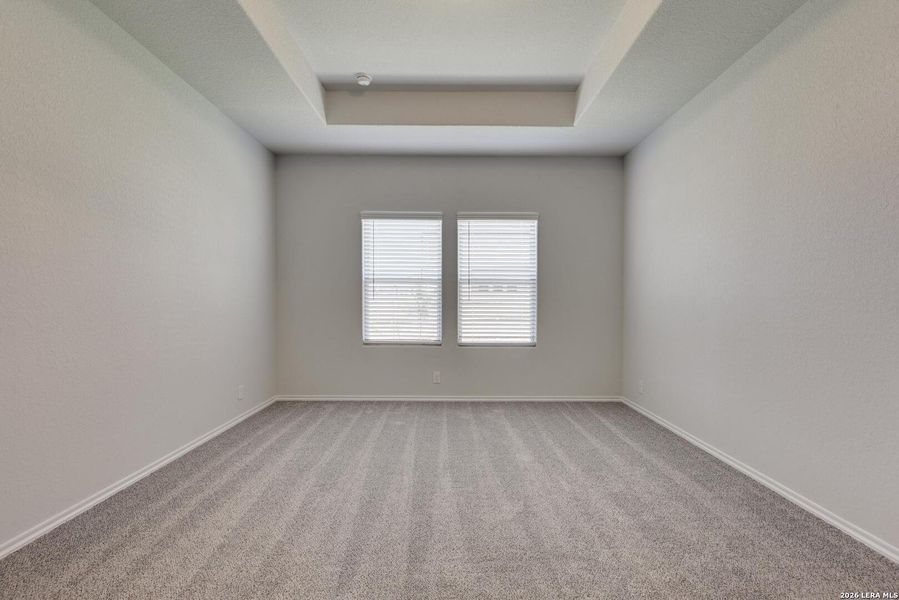 Spacious, unfurnished interior of a new home in Nopal Valley, San Antonio (Image 19).