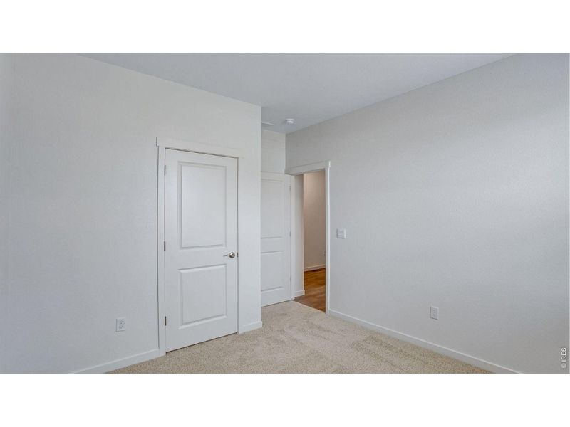 Spacious, unfurnished interior of a new home in Hansen Farm, Fort Collins (Image 24).