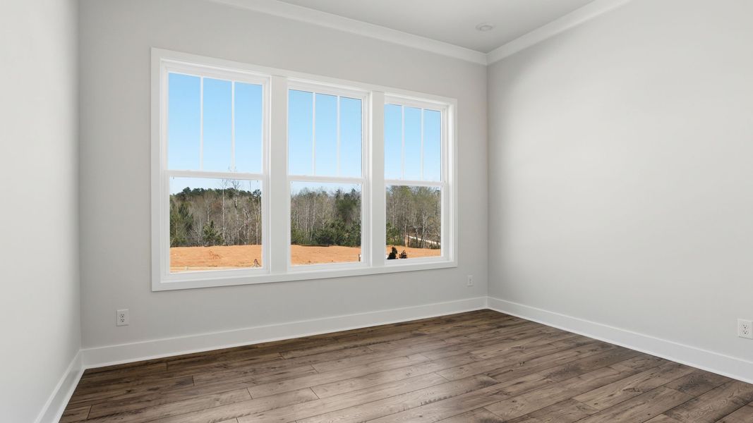 Spacious, unfurnished interior of a new home in Cottonwood Ridge, Piedmont (Image 12).