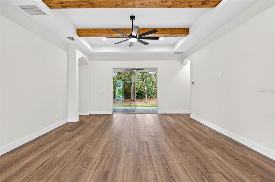 Spacious, unfurnished interior of a new home in , Dade City (Image 18).