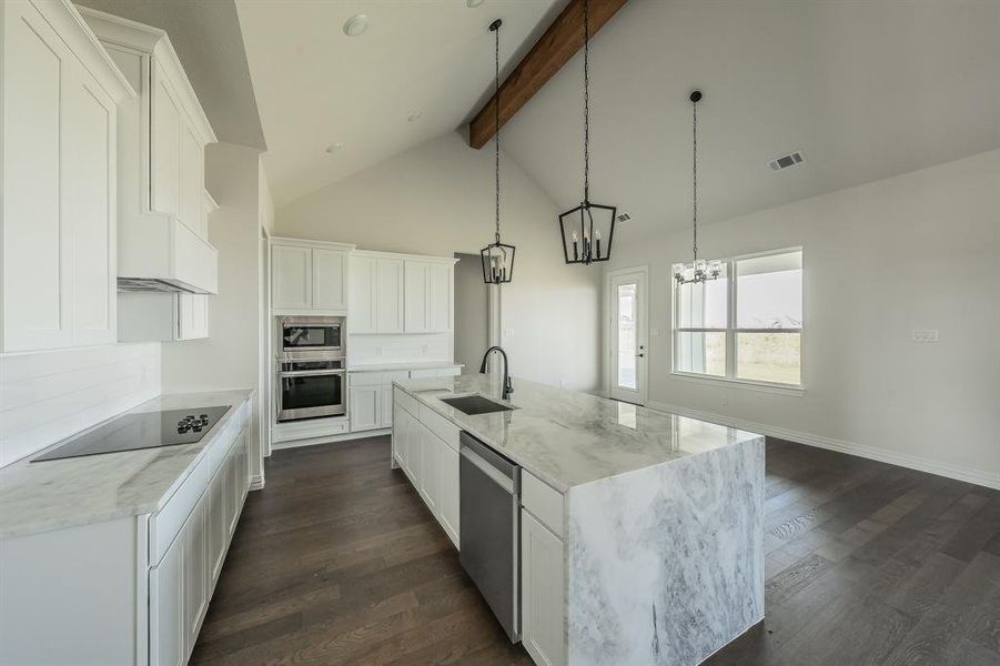 Furnished interior view inside a new home in Matthews Farms, Venus (Image 7).