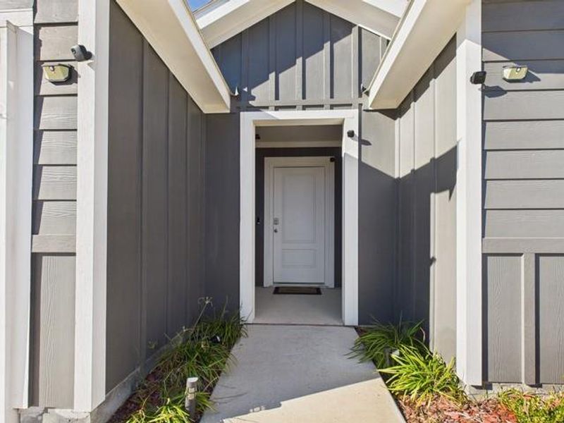 Exterior details and patio area of a home in Corsicana Commons, Corsicana (Image 3).