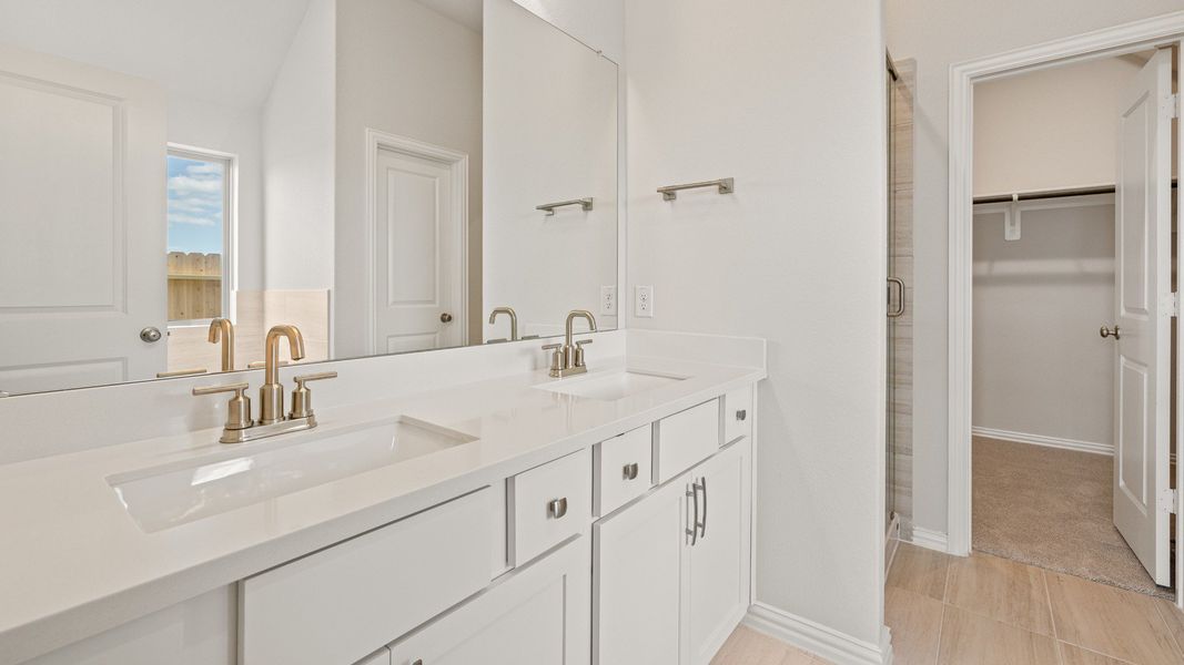 Furnished interior view inside a new home in River Ranch, Dayton (Image 24).