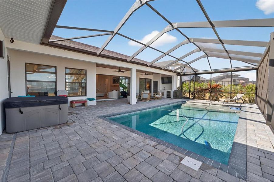 Exterior details and patio area of a home in , Bartow (Image 39).