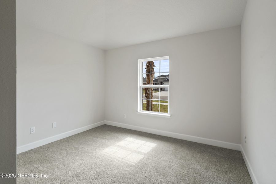 Spacious, unfurnished interior of a new home in Shadow Crest at Rolling Hills, Green Cove Springs (Image 17).