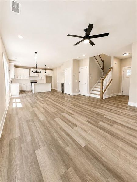 Spacious, unfurnished interior of a new home in , Gainesville (Image 17).