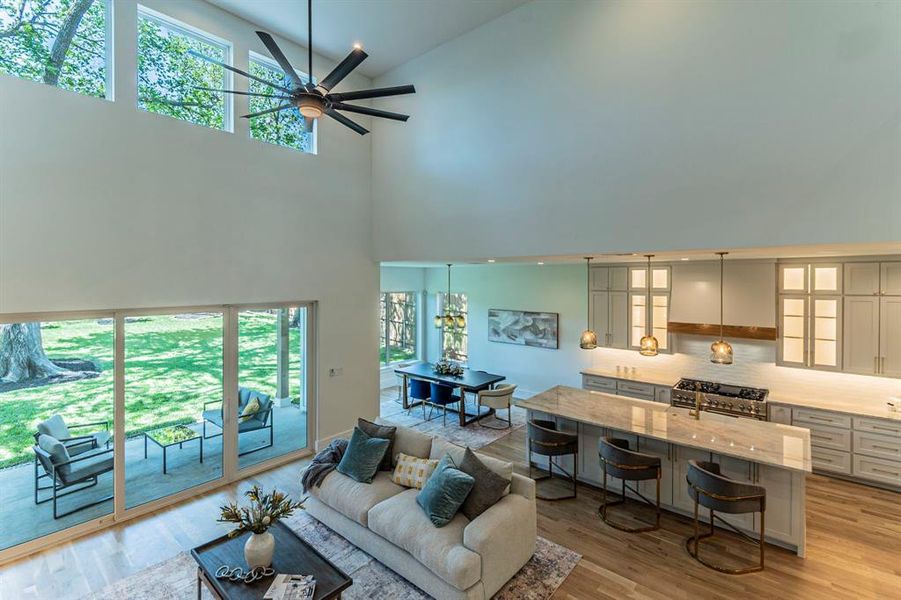 Furnished interior view inside a new home in , Dallas (Image 25).