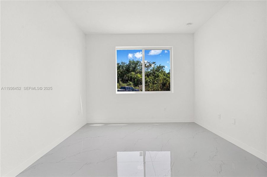 Spacious, unfurnished interior of a new home in , Miami (Image 37).
