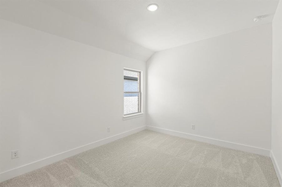 22. 612 Corner Post - Bed 4