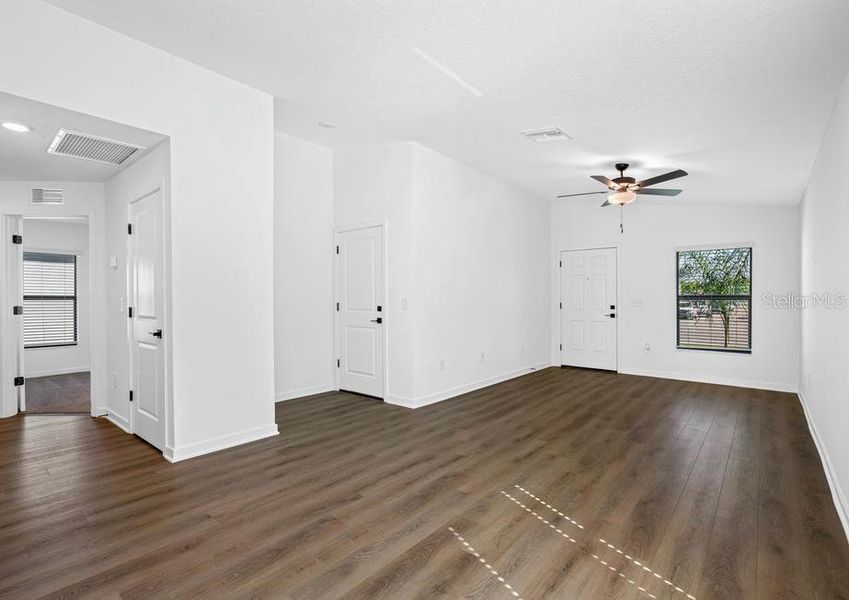 Spacious, unfurnished interior of a new home in Fulton Meadows, Lakeland (Image 4).