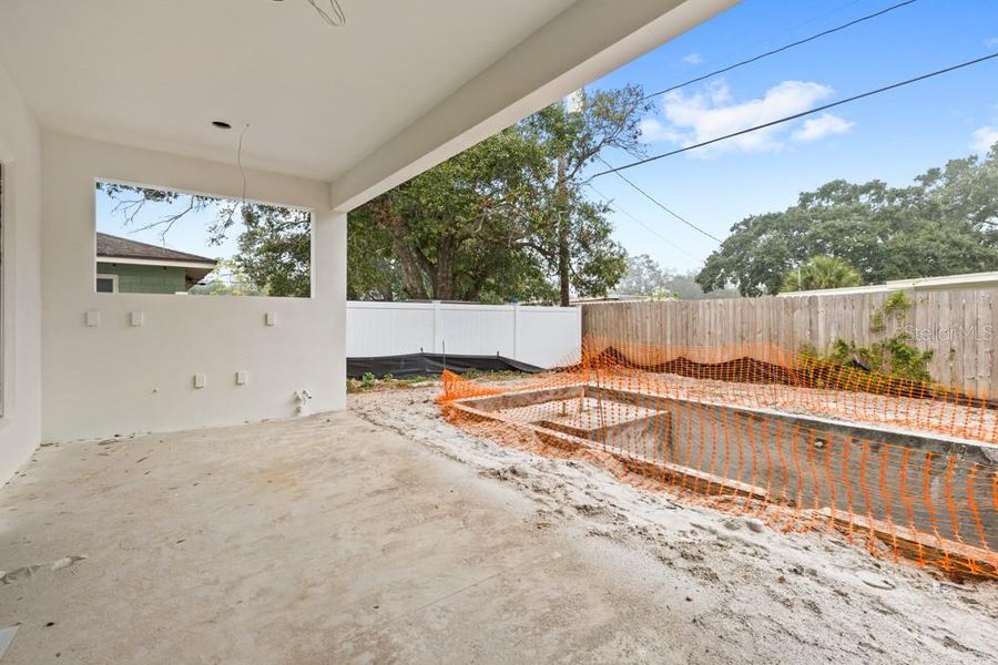 Exterior details and patio area of a home in , Orlando (Image 15).