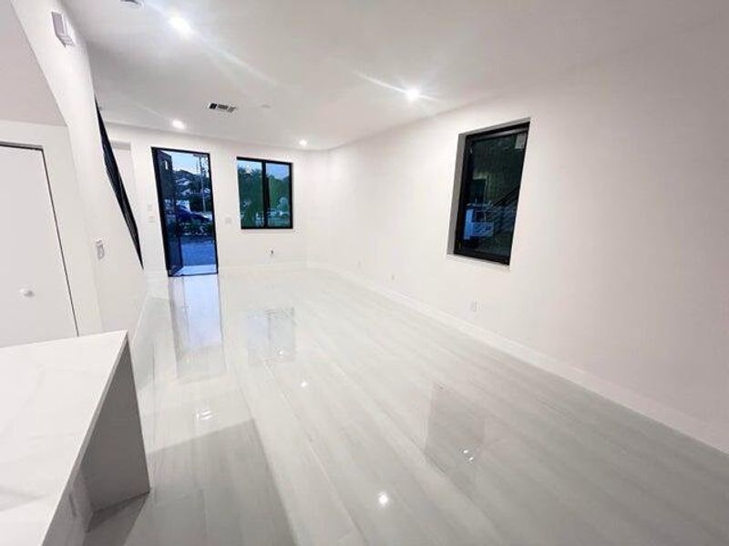 20251121020041328871000000-o 20251121020041328871000000-o