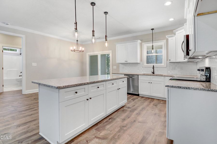 23-652 Shawnee Dr-23