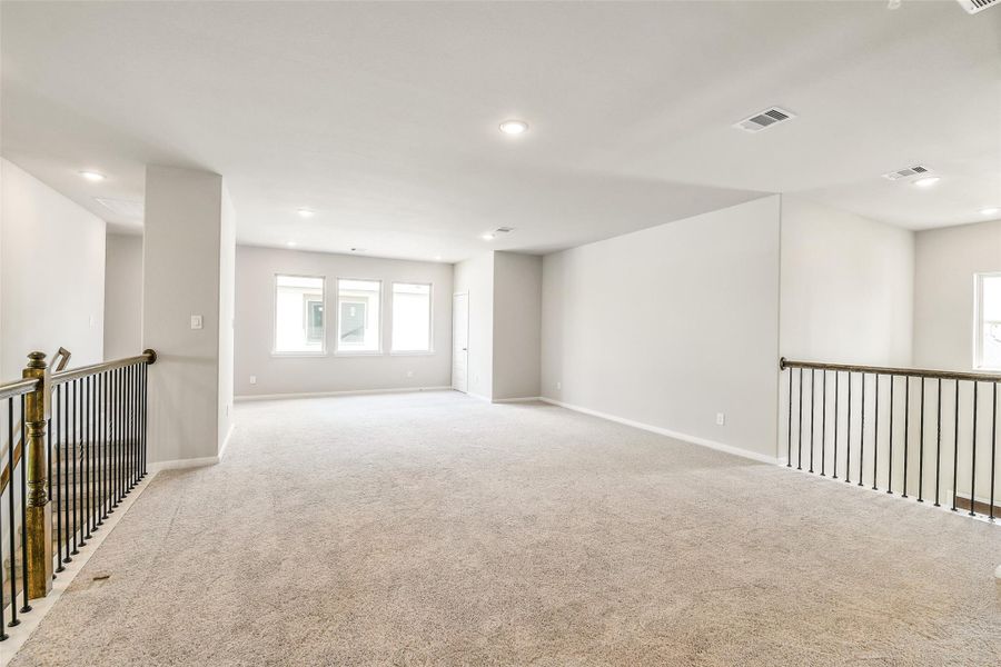 Spacious, unfurnished interior of a new home in Stone Creek Ranch, Hockley (Image 35). Spacious, unfurnished interior of a new home in Stone Creek Ranch, Hockley (Image 35).