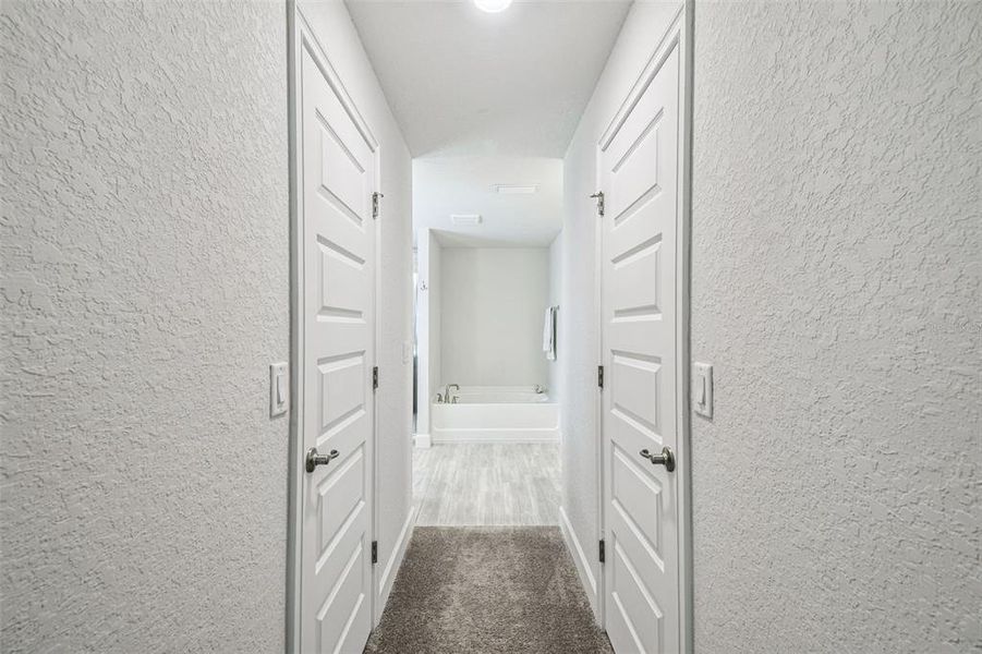 Spacious, unfurnished interior of a new home in Sugarmill Woods, Homosassa (Image 25).