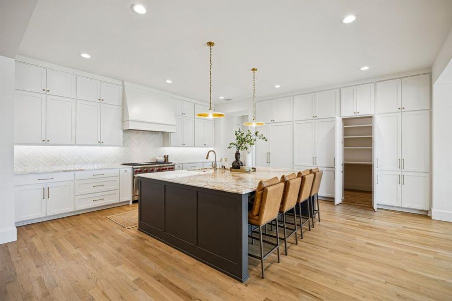 Furnished interior view inside a new home in , Dallas (Image 30).