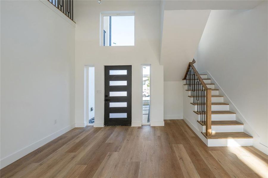 Spacious, unfurnished interior of a new home in , Dallas (Image 19).