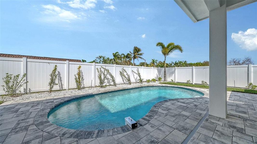 Exterior details and patio area of a home in , Bradenton (Image 31).