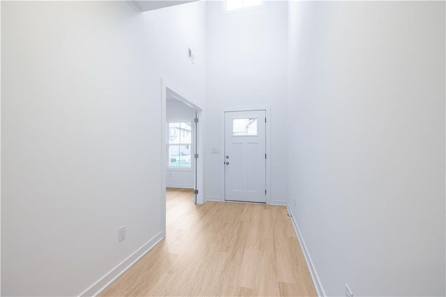 Spacious, unfurnished interior of a new home in , Atlanta (Image 29).