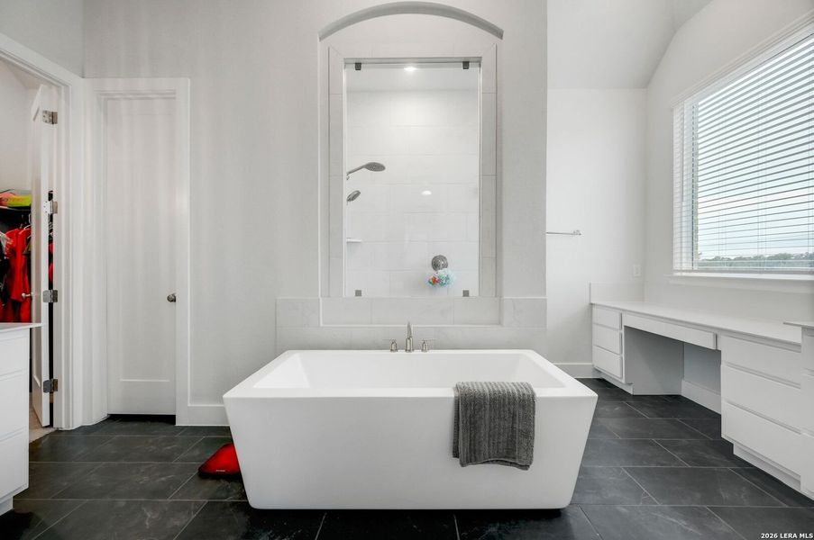 Furnished interior view inside a new home in Ventana, Bulverde (Image 26).