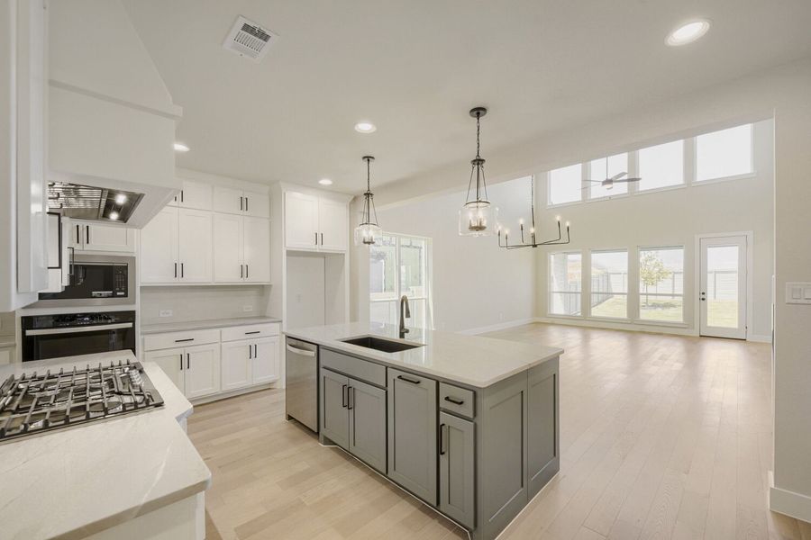 9912 Oak Glade - Kitchen 9912 Oak Glade - Kitchen